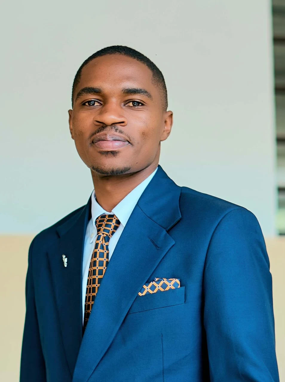 Portrait du Dr KAMBALE KEUKEU Richard, président du CEMCC ASBL